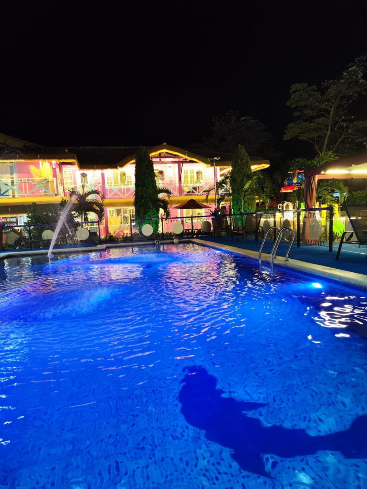 Hotel Restaurante La Azotea El Cerrito Esterno foto