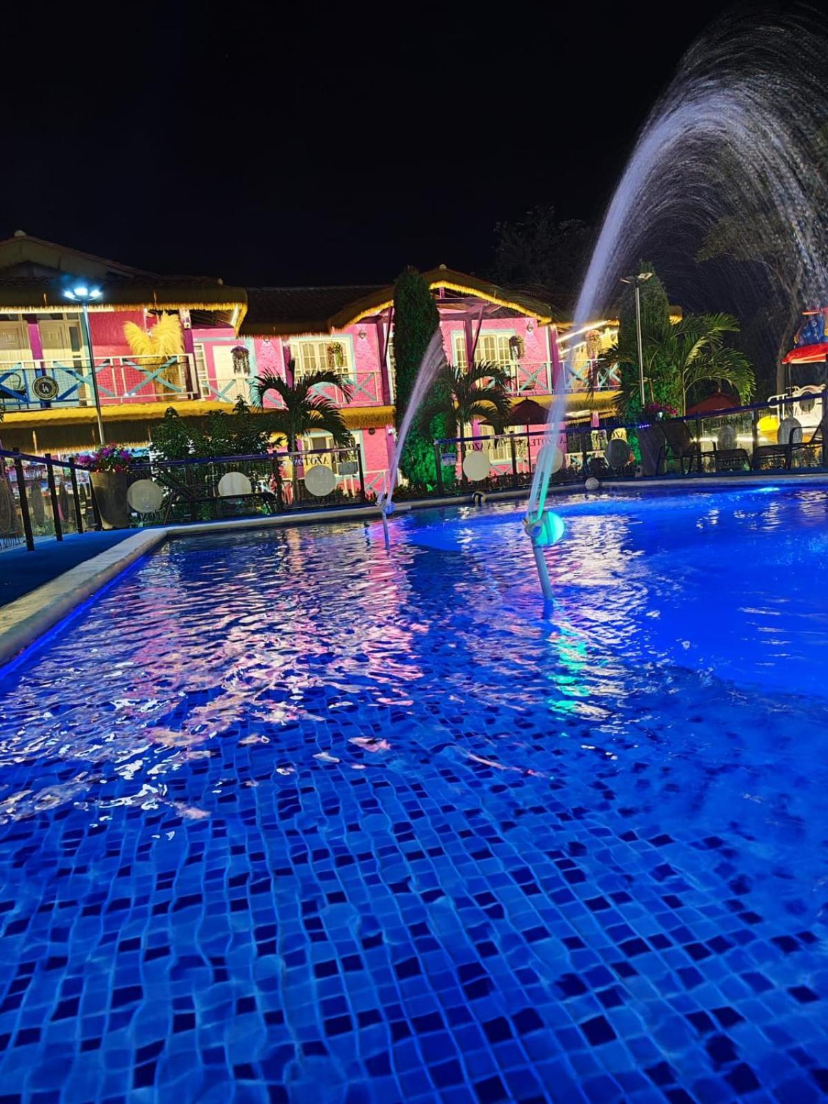 Hotel Restaurante La Azotea El Cerrito Esterno foto